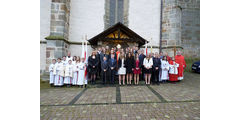 Firmung 2015 in Naumburg (Foto: Karl-Franz Thiede)